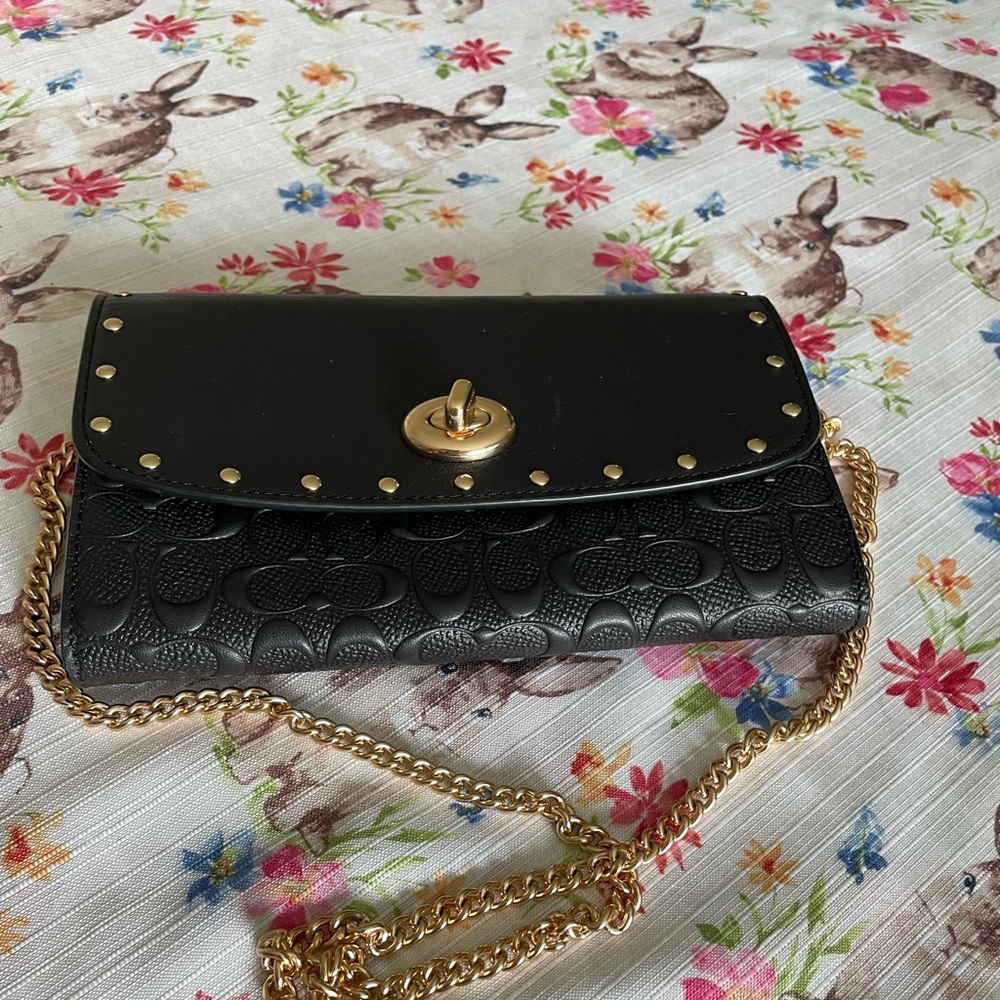 NEW COACH BLACK EMBOSSED LEATHER CROSSBODY WALKET HANDBAG.